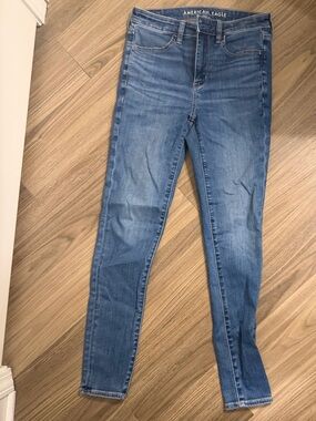 American Eagle Outfitters Light Blue Skinny Jeans